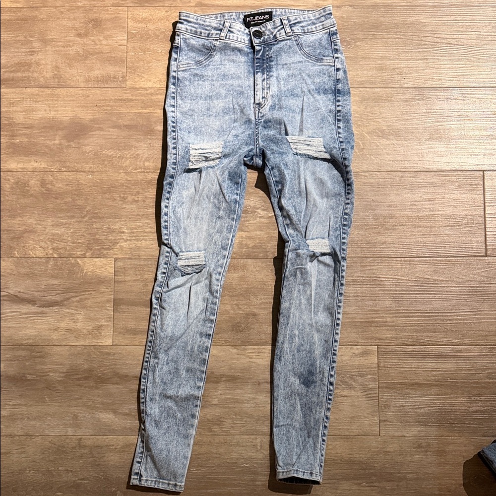 Fitjeans Distressed Light Blue Jeans